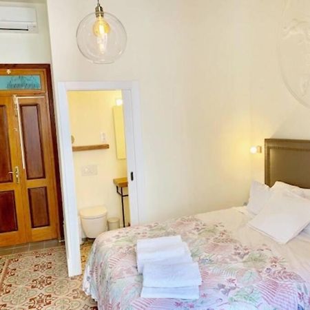シッチェスCozy Studio With Balcony In The Best Placeアパートメント エクステリア 写真