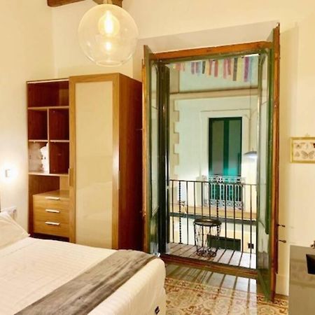 シッチェスCozy Studio With Balcony In The Best Placeアパートメント エクステリア 写真