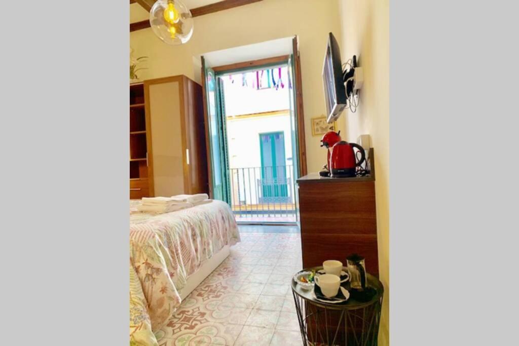 シッチェスCozy Studio With Balcony In The Best Placeアパートメント エクステリア 写真